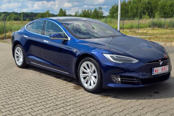 Tesla Model S Long Range