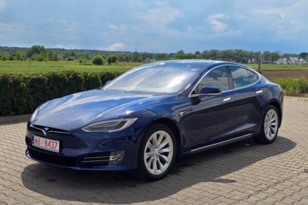 Tesla Model S Long Range