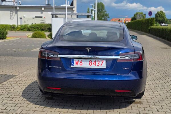 Tesla Model S Long Range