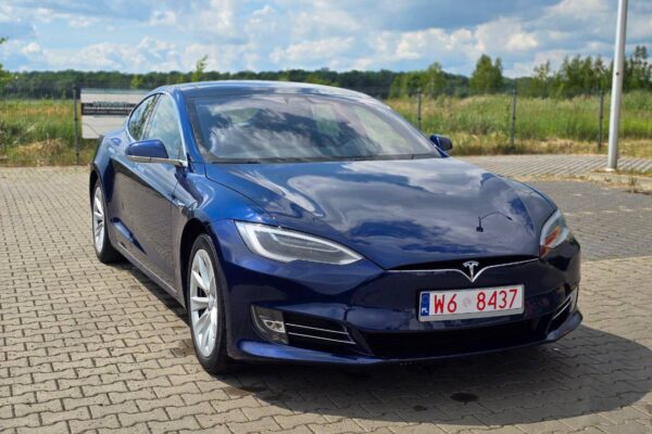 Tesla Model S Long Range